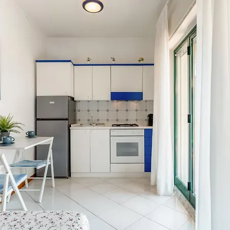 Apartment Romantic Retreat In *